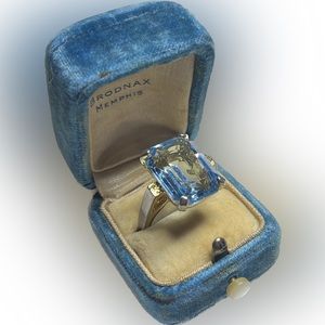 Blue topaz ring size 7 with built in adjuster estate vintage jewelry
